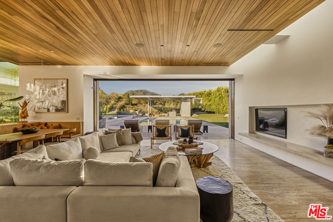 MLS #25630597 image #8