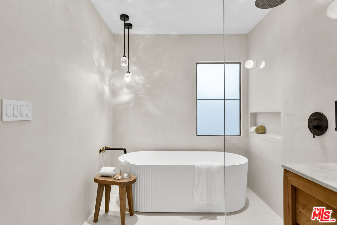 MLS #25630903 image #12