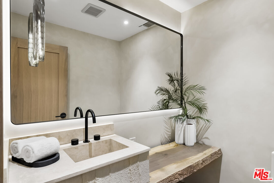 MLS #25630903 image #8