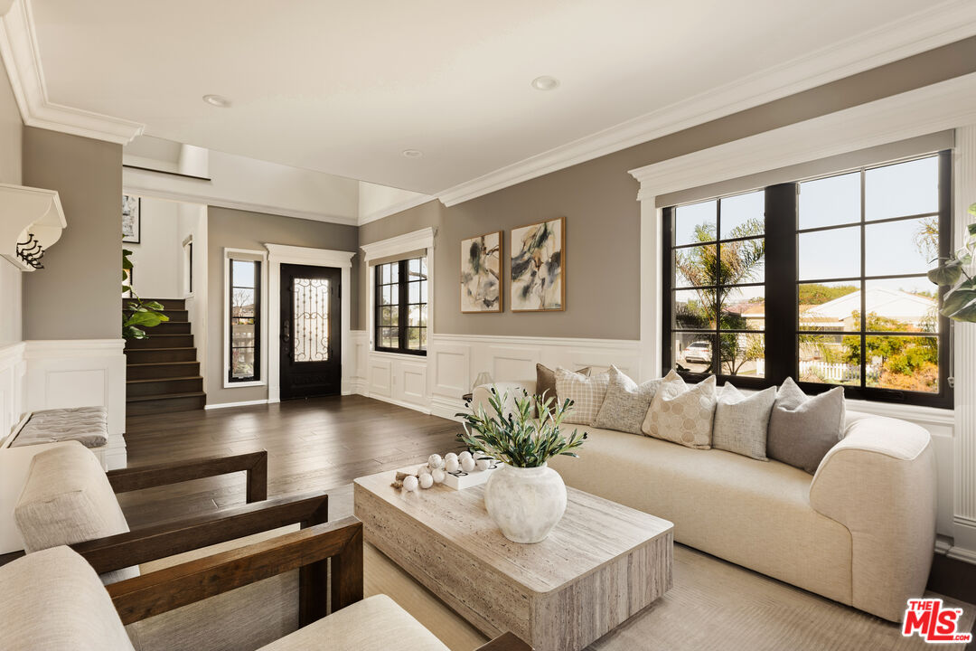 MLS #25631371 image #0