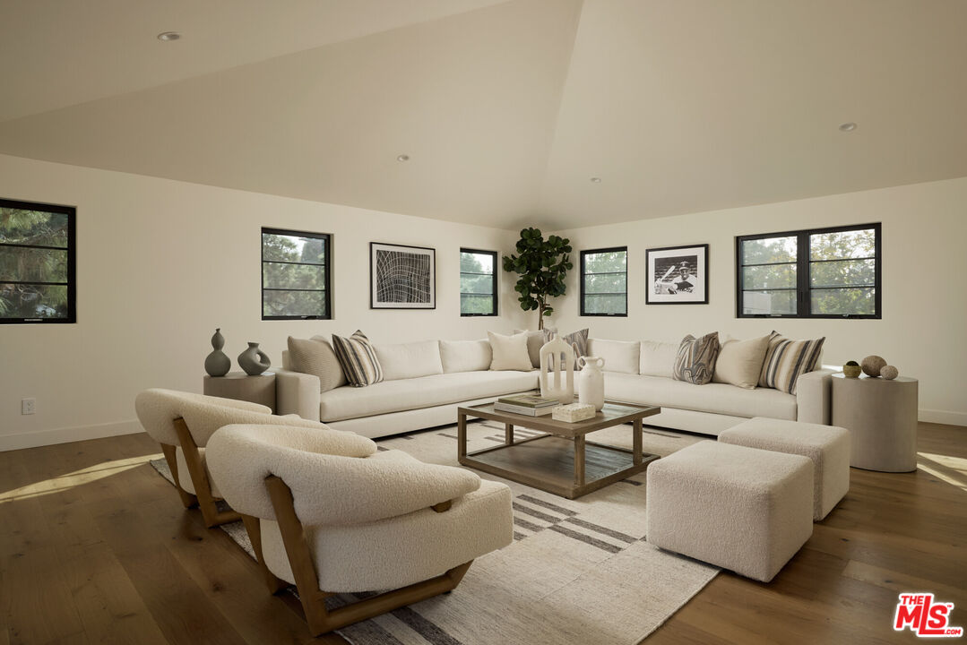 MLS #25631417 image #14