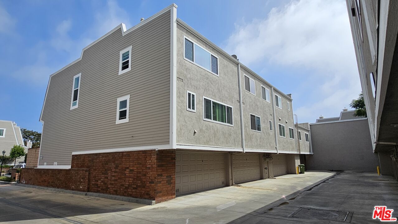 MLS #25631453 image #23