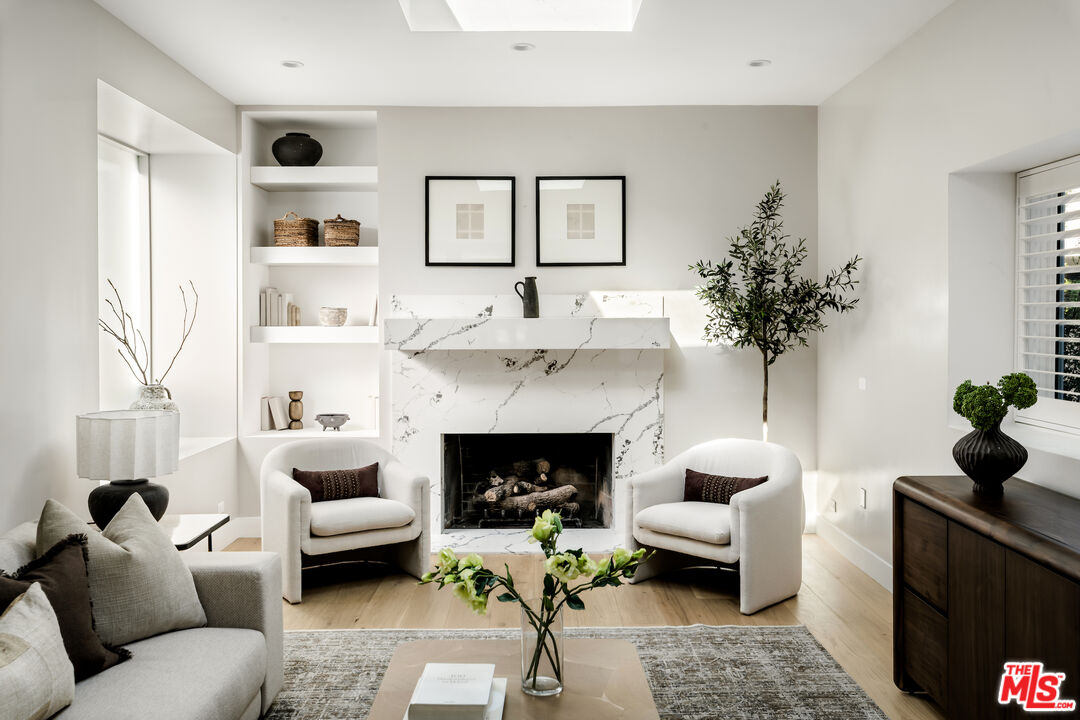 MLS #25631587 image #2