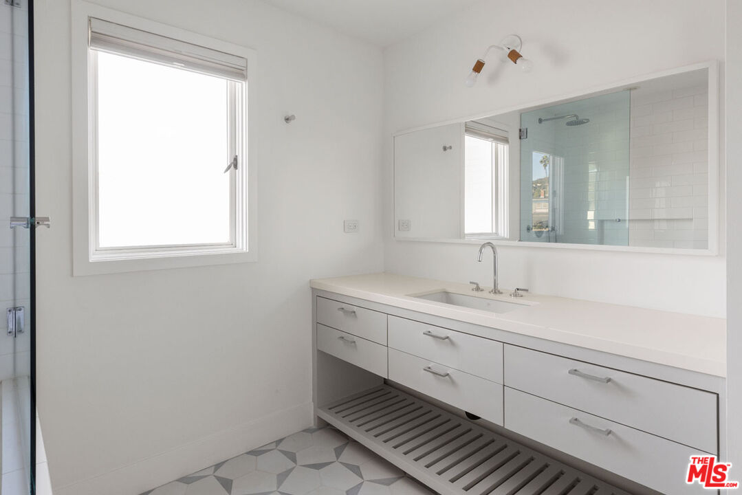 MLS #25631781 image #17