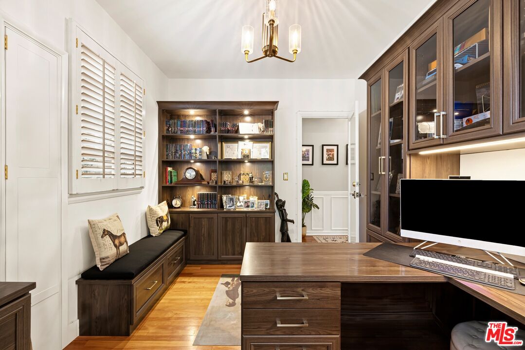 MLS #25631885 image #22