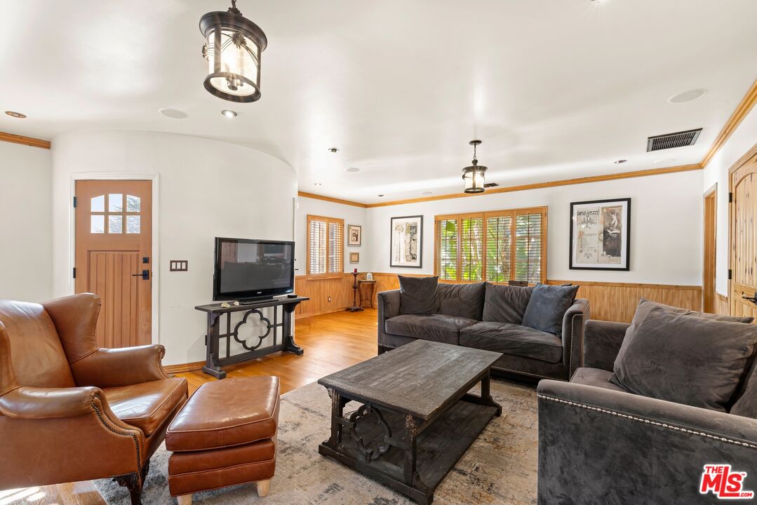 MLS #25631885 image #38