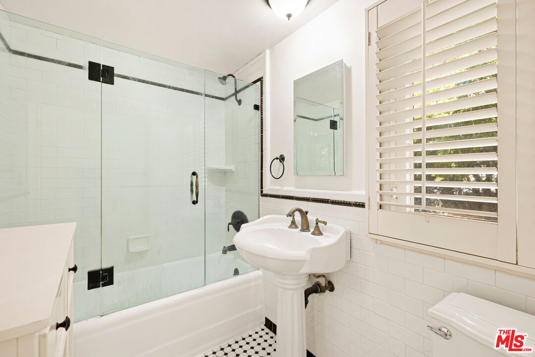 MLS #25631885 image #50