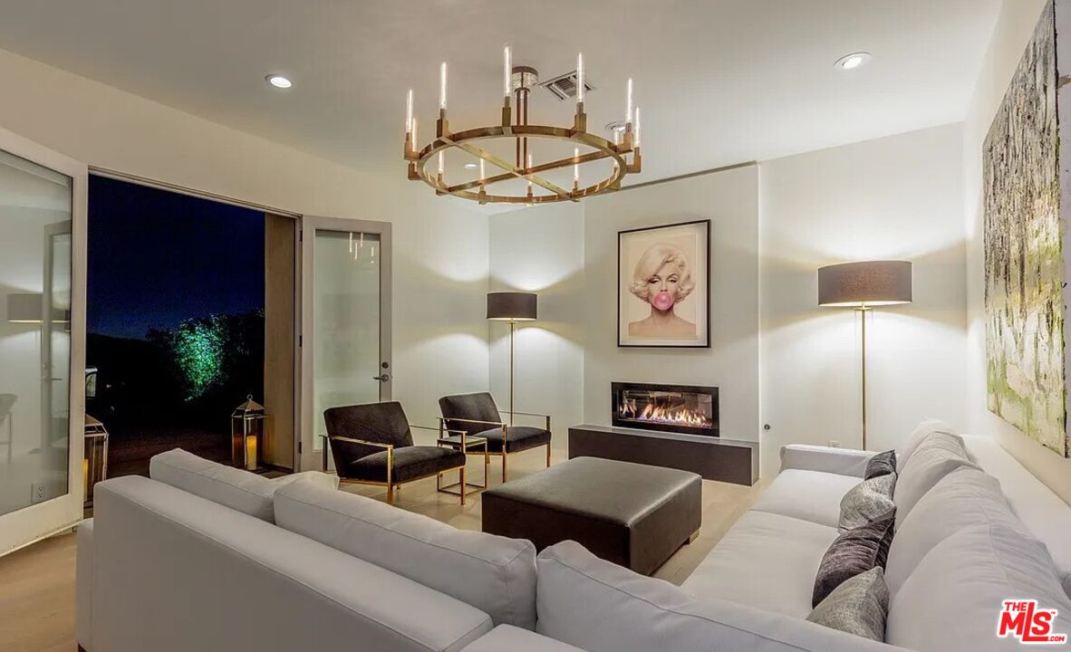 MLS #25631935 image #15