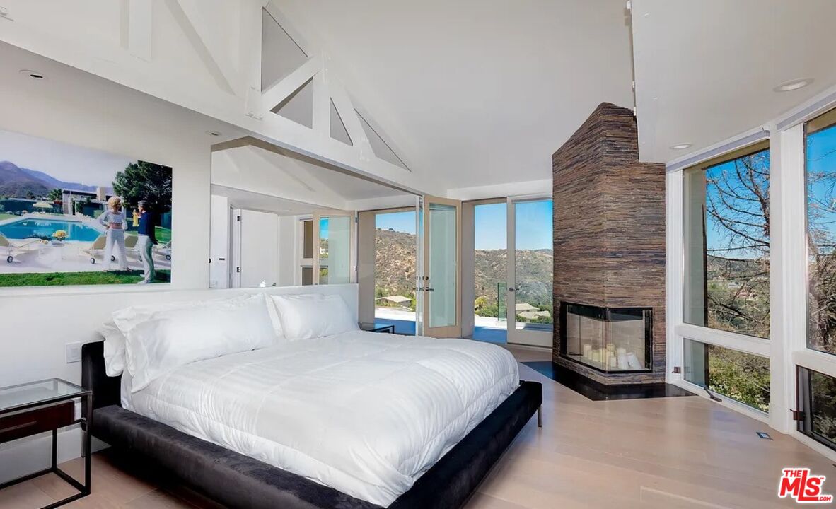 MLS #25631935 image #18