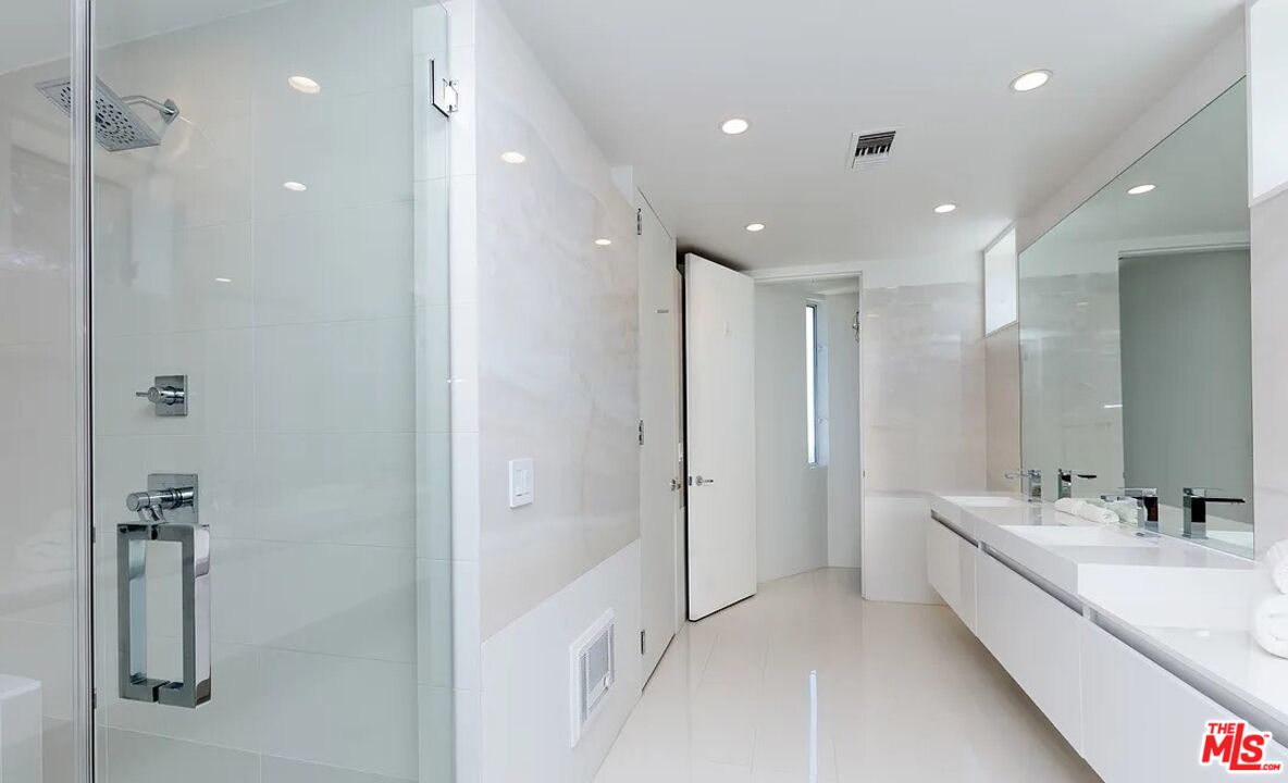 MLS #25631935 image #21