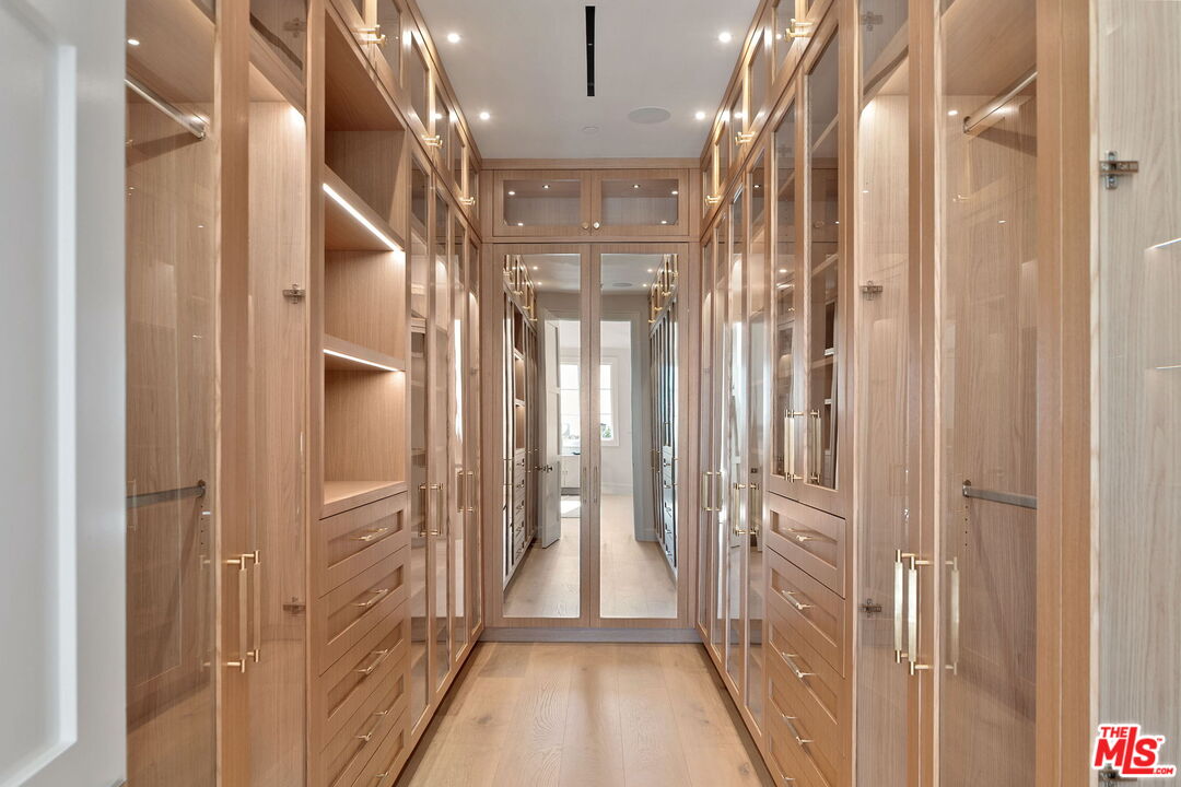 MLS #25631957 image #24