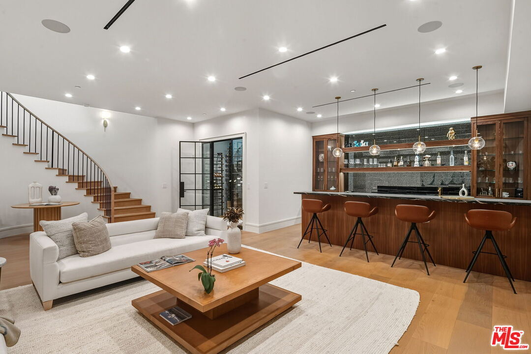 MLS #25631957 image #32