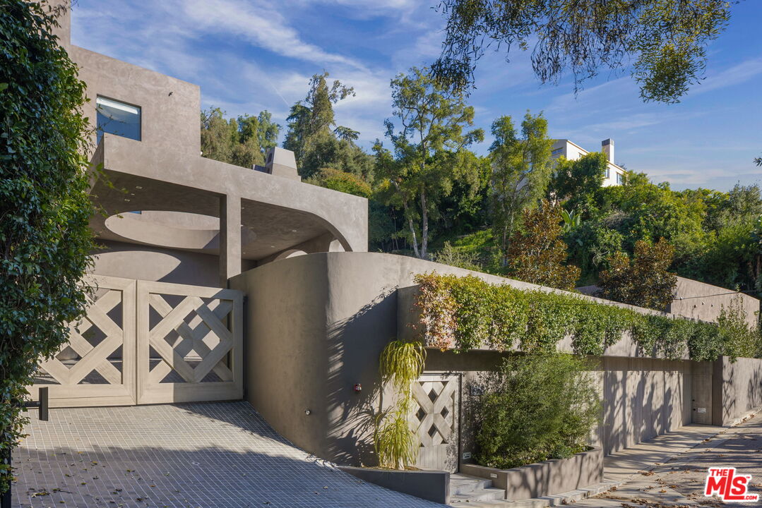 MLS #26632743 image #2