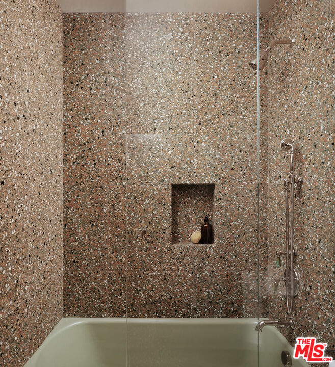 MLS #26632997 image #17