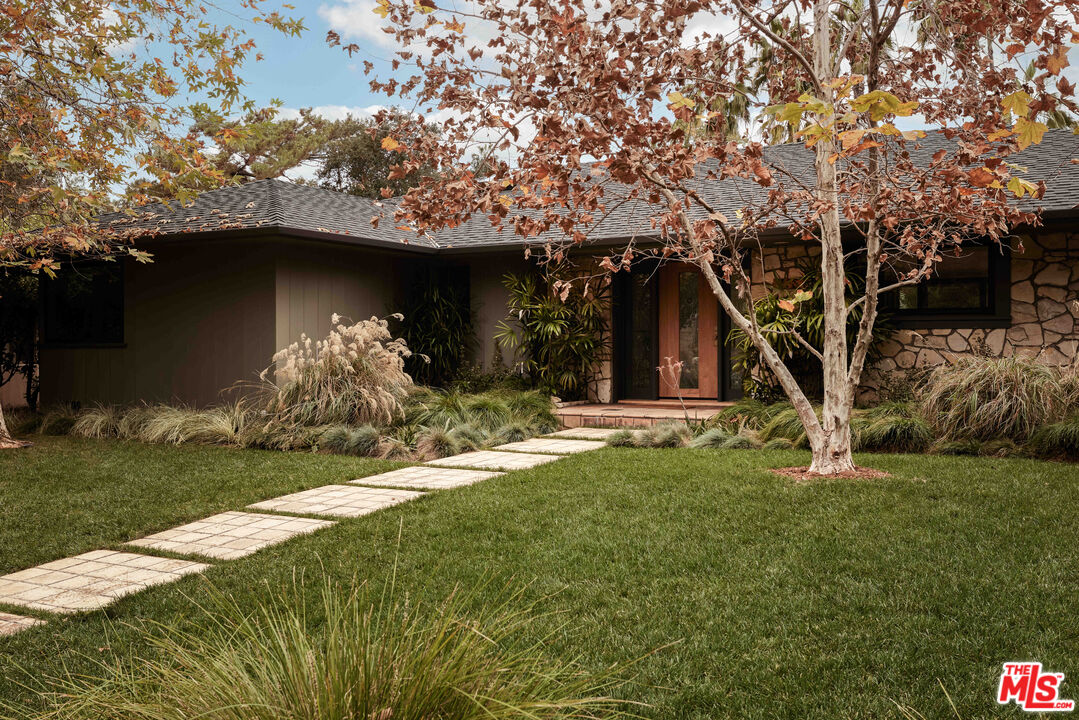 MLS #26632997 image #0