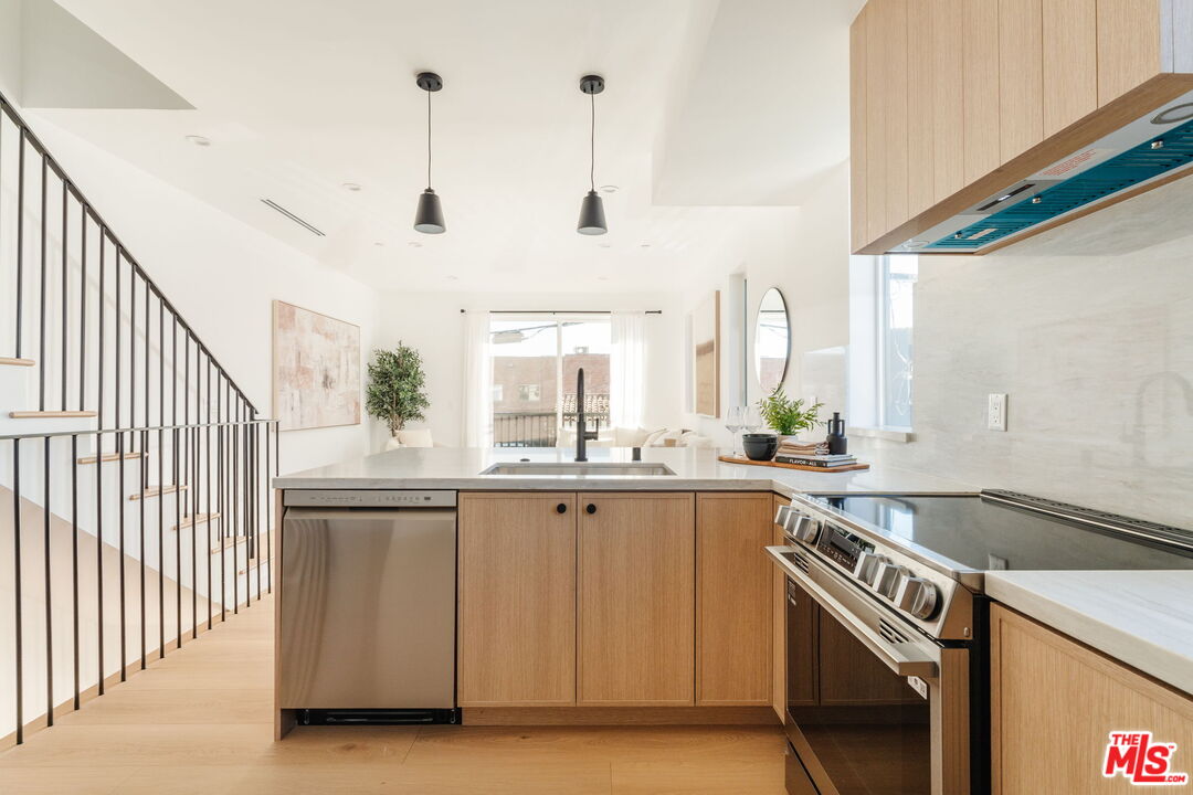 MLS #26633887 image #0