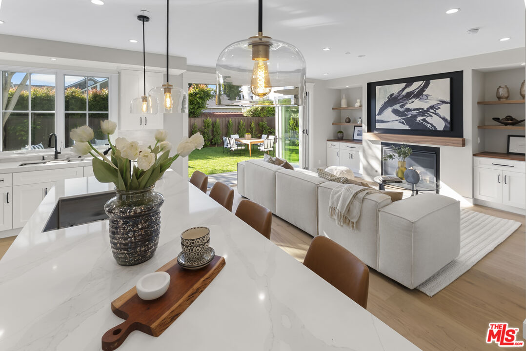 MLS #26633917 image #0