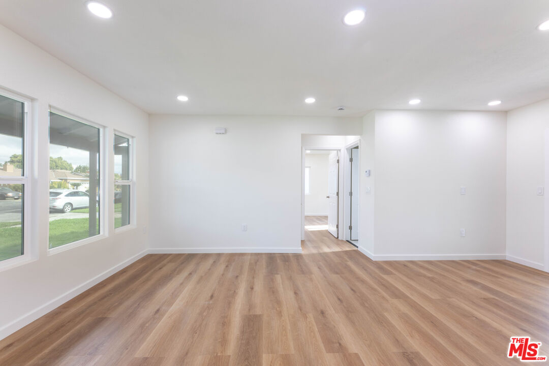 MLS #26634517 image #3