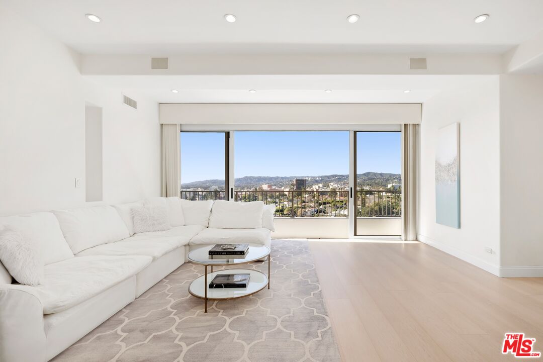 MLS #26634591 image #0