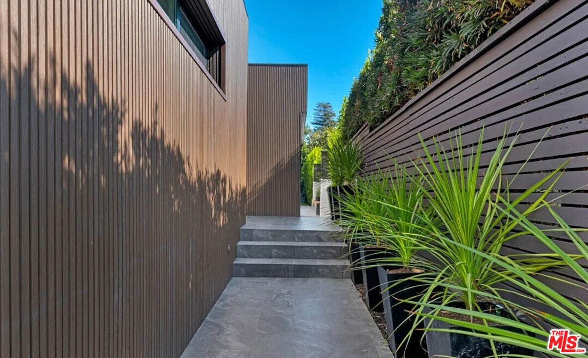 MLS #26634757 image #2