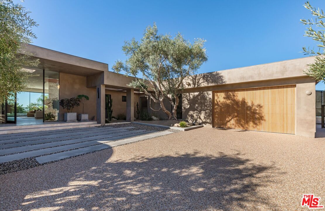 MLS #26635255 image #0