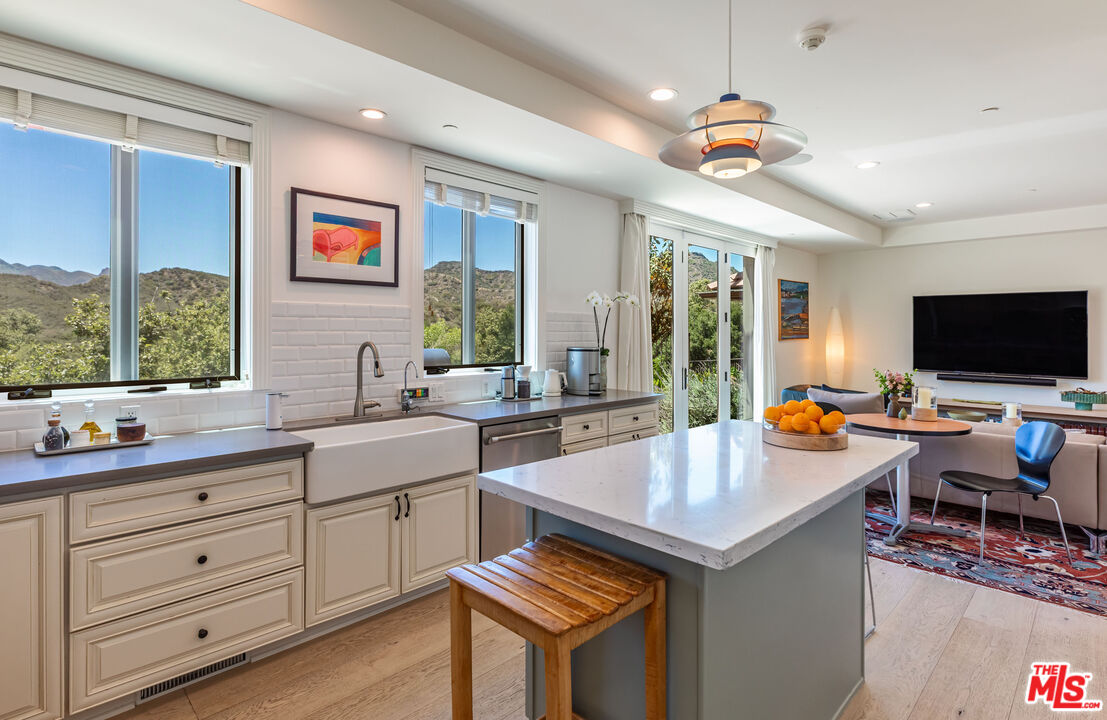 MLS #26635355 image #16