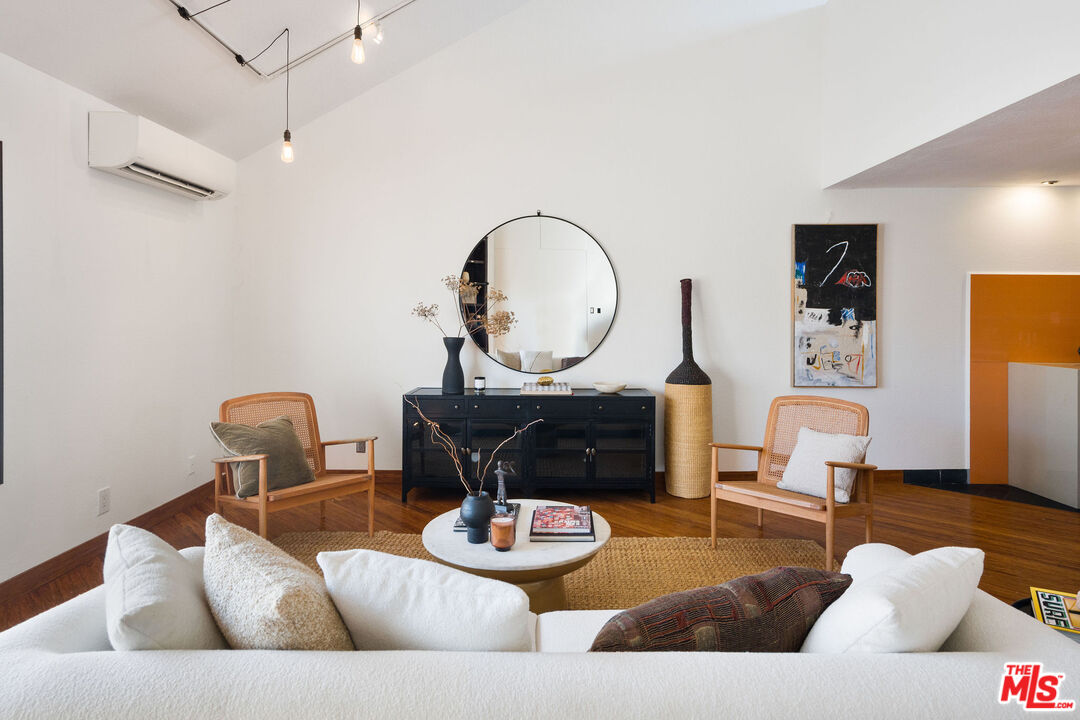 MLS #26635365 image #0