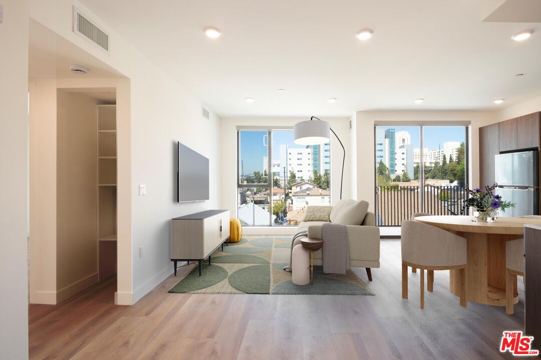 MLS #26635619 image #2