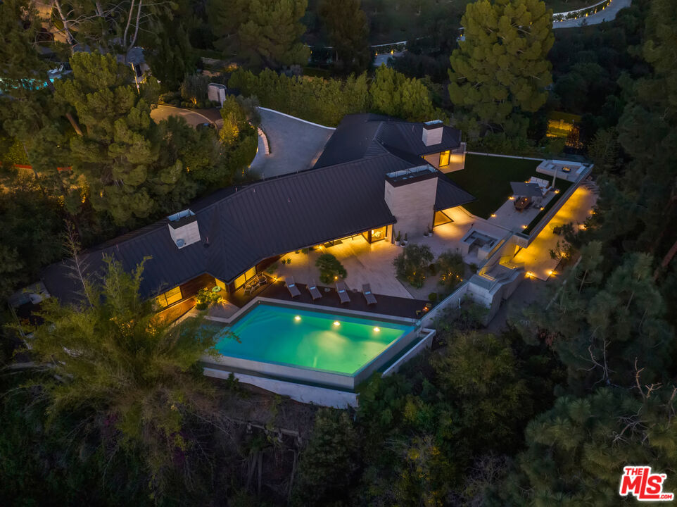 MLS #26635669 image #2