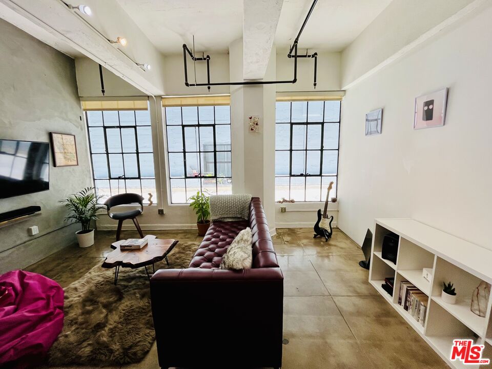 MLS #26635677 image #2