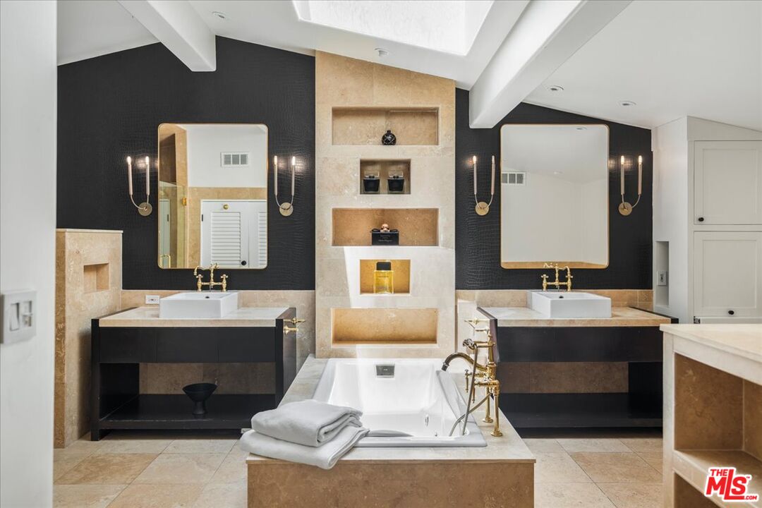 MLS #26635769 image #27