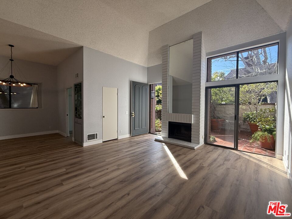 MLS #26636037 image #0