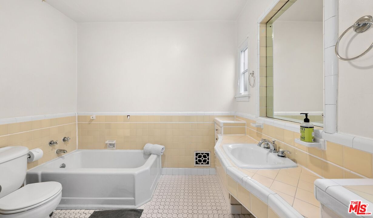 MLS #26636111 image #24