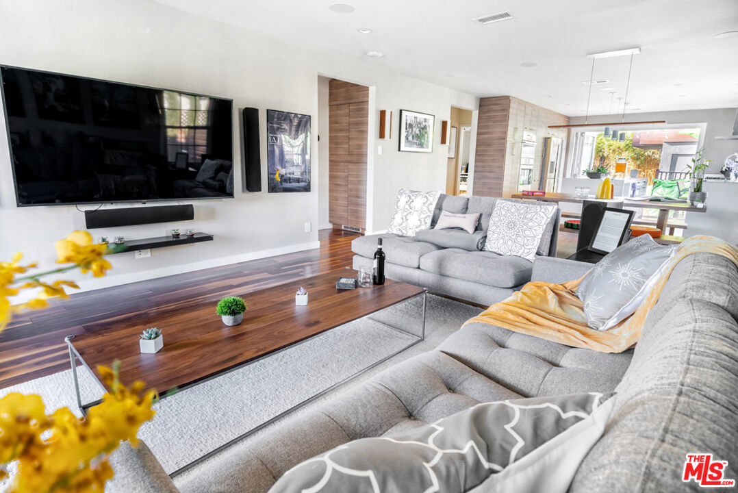 MLS #26636175 image #1