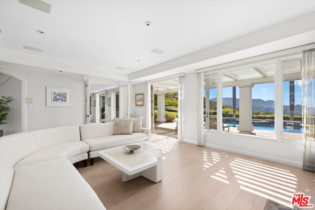 MLS #26636377 image #10