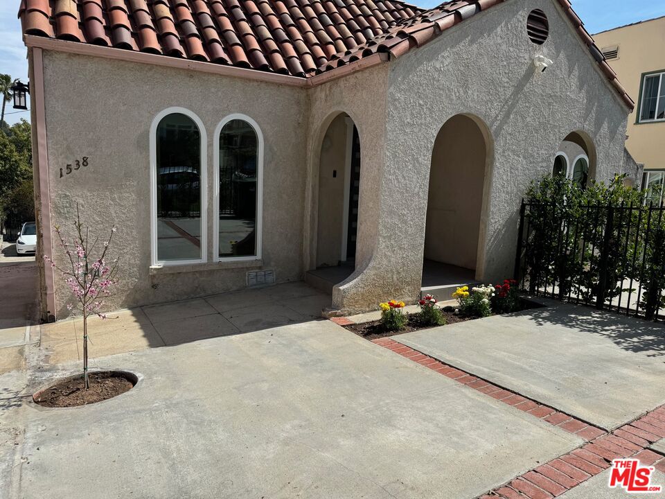 MLS #26636391 image #0