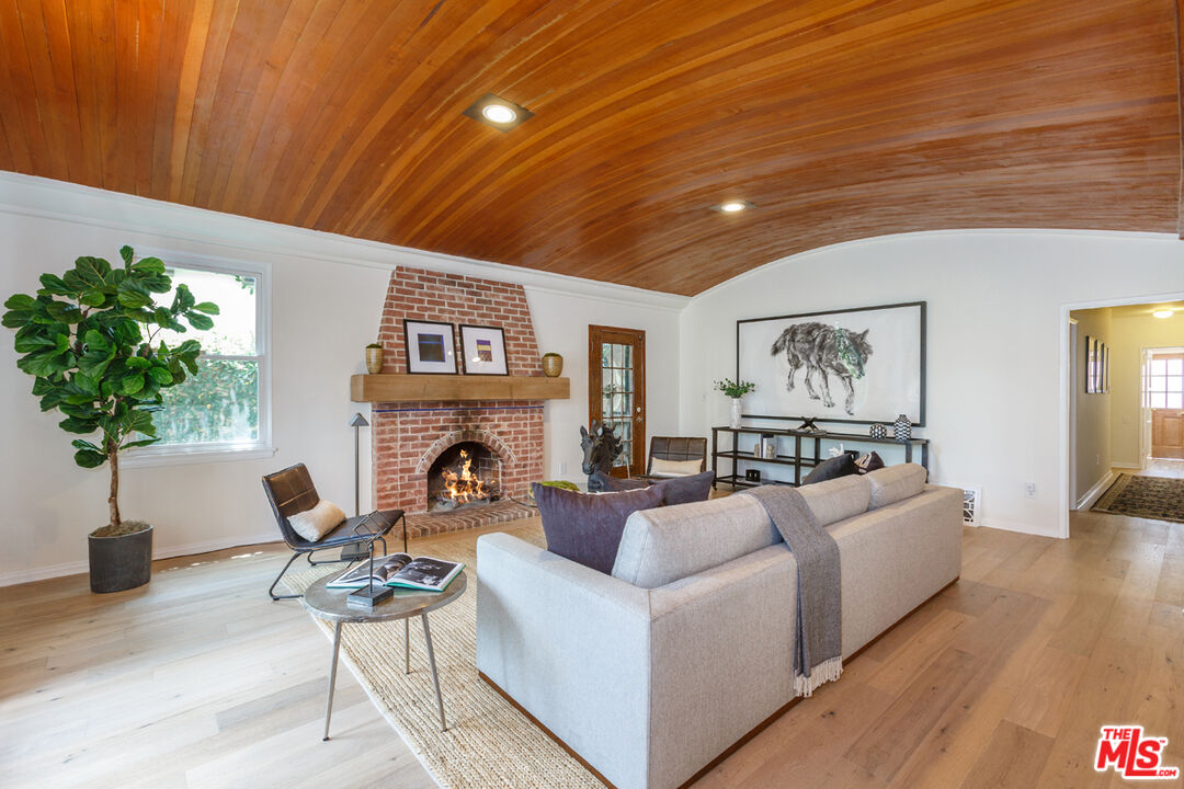 MLS #26636475 image #1