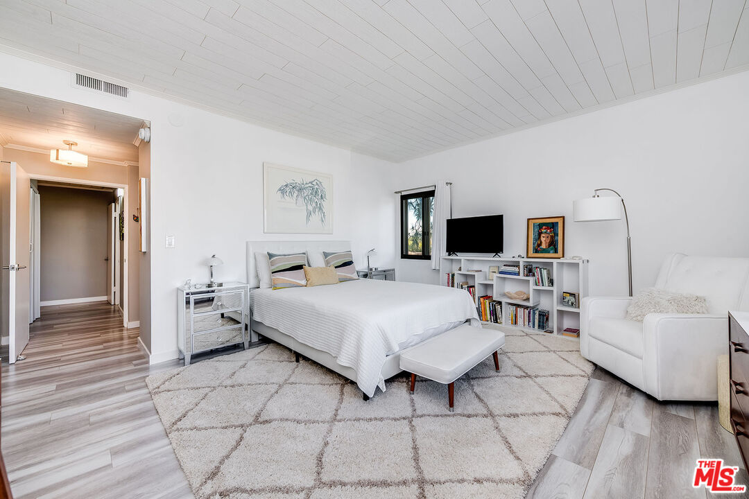 MLS #26636853 image #17