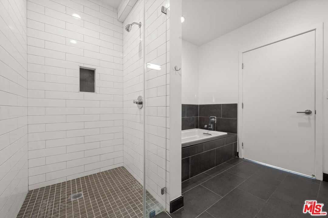 MLS #26636971 image #12