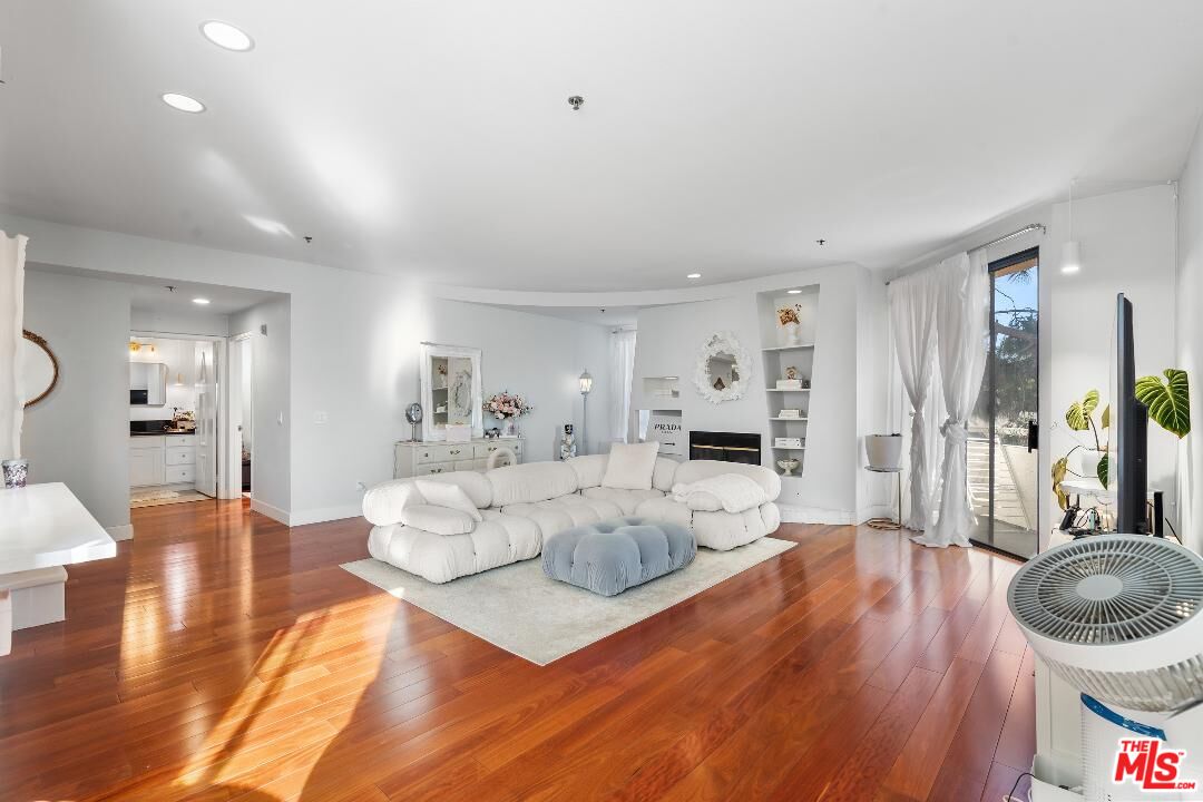 MLS #26636999 image #0