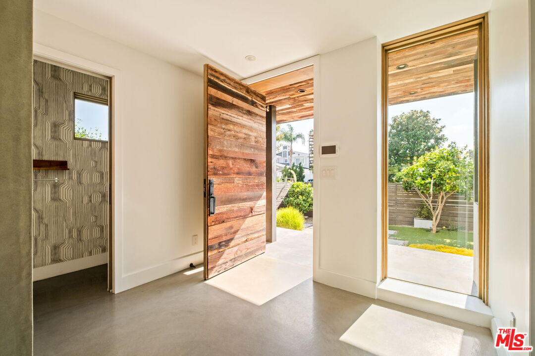 MLS #26637377 image #1