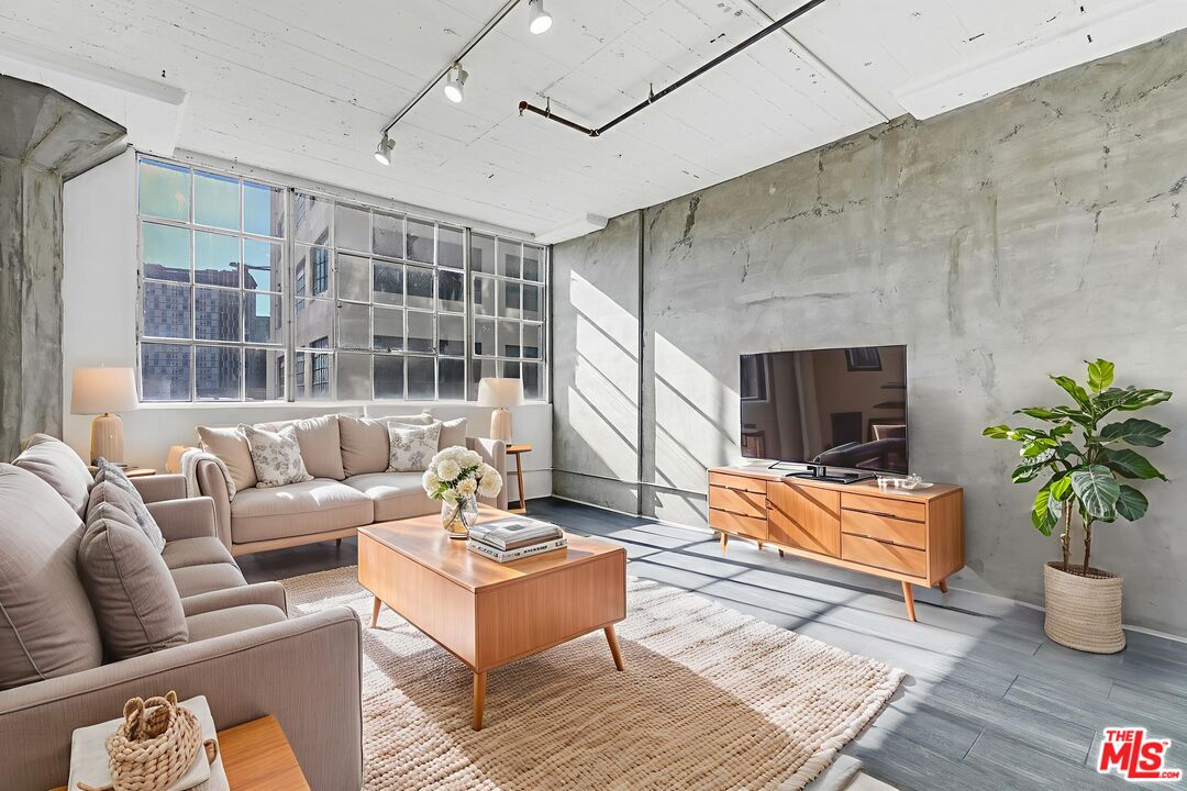 MLS #26637453 image #3