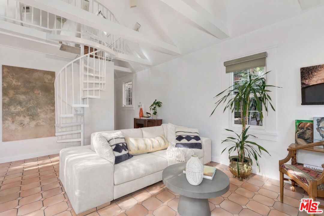 MLS #26637513 image #1