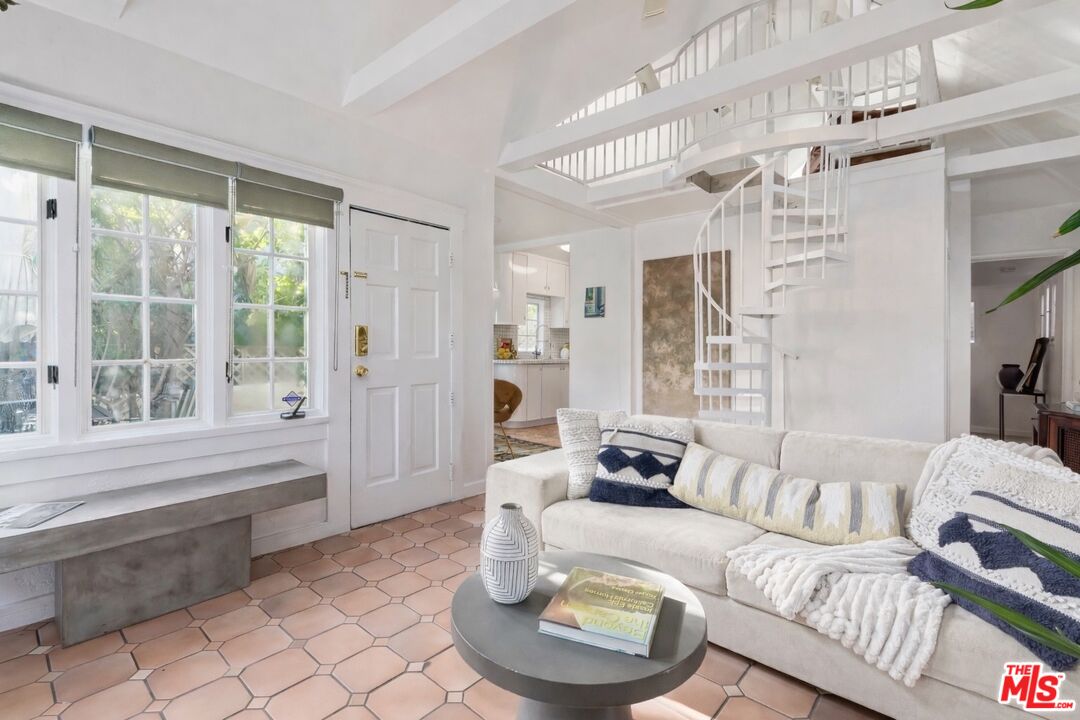 MLS #26637513 image #2