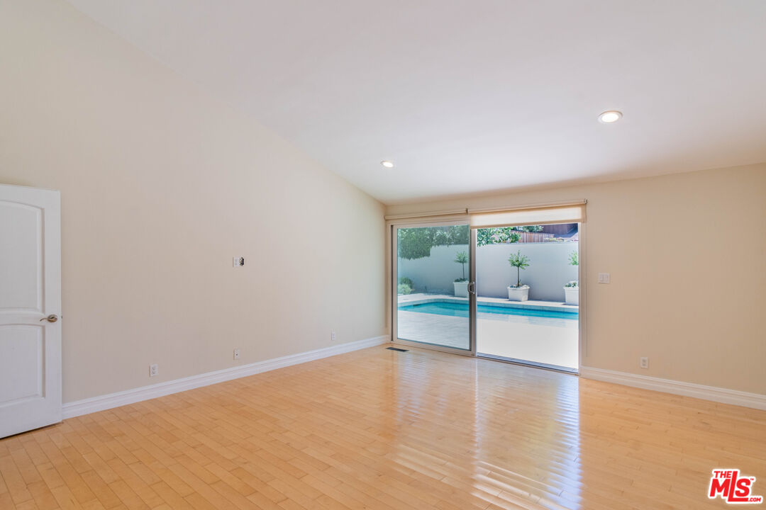 MLS #26637611 image #30