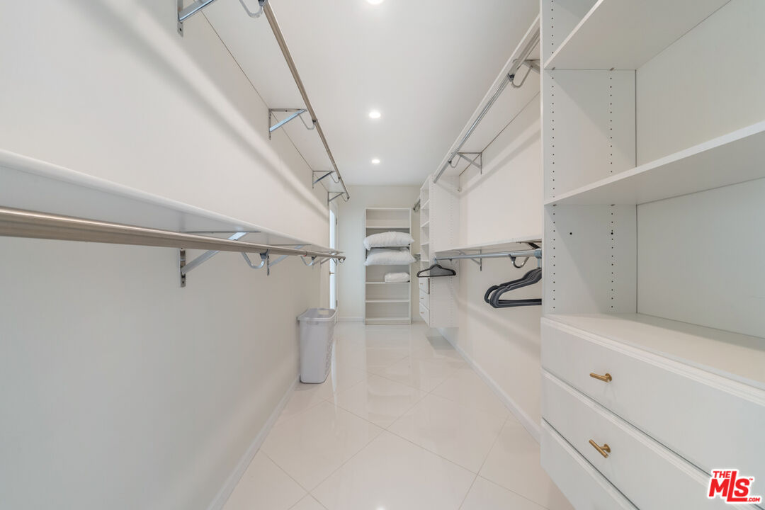 MLS #26637775 image #11