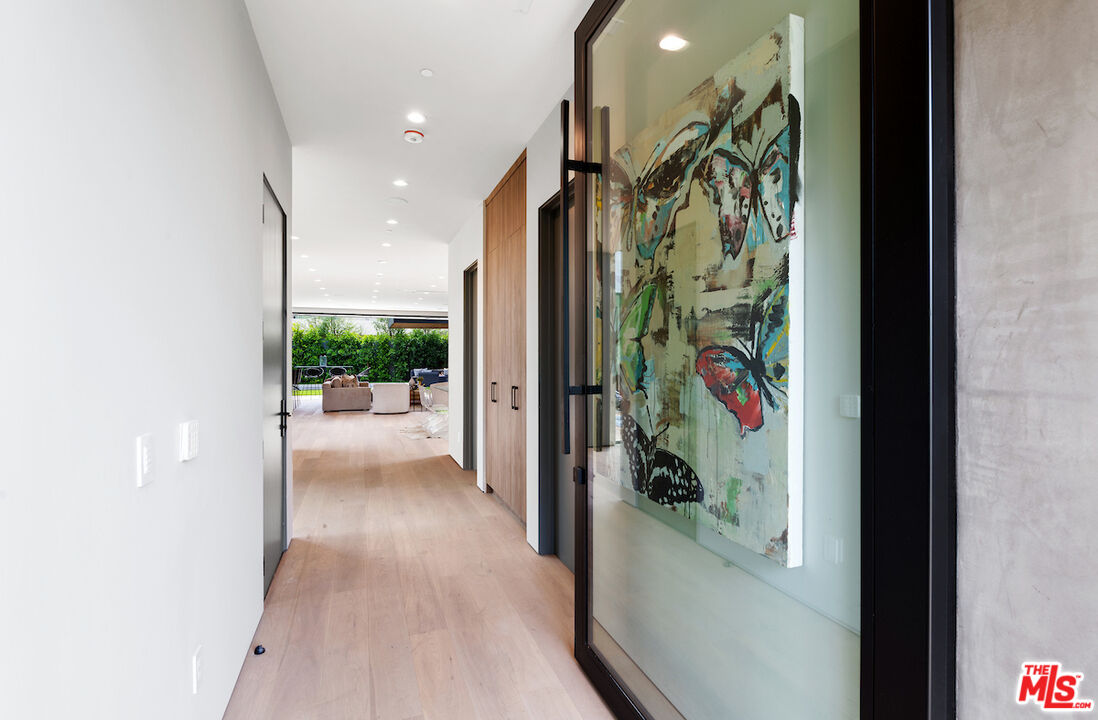 MLS #26638139 image #2