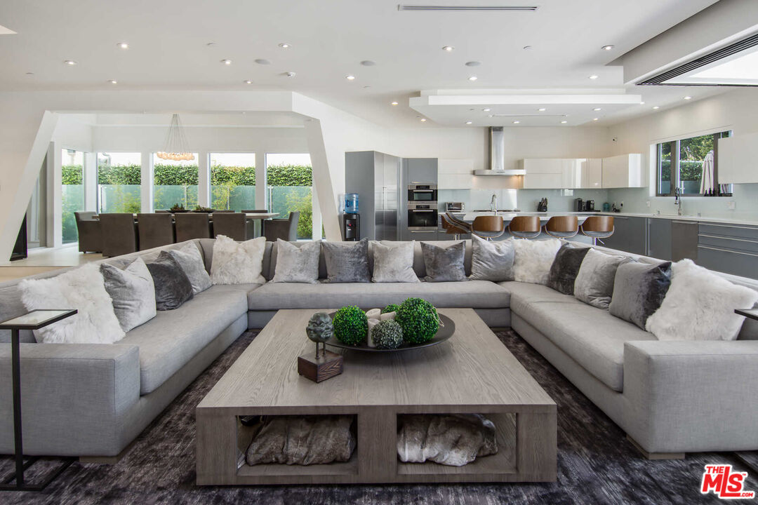 MLS #26638395 image #9