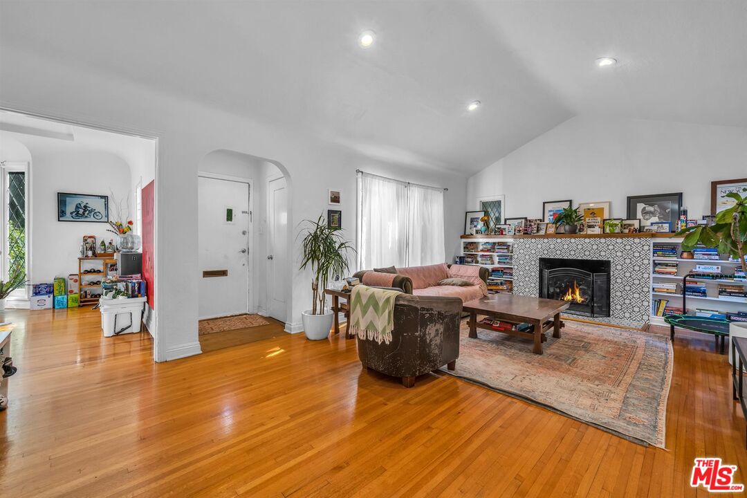 MLS #26638491 image #2