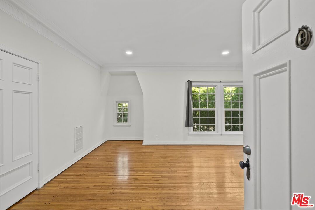 MLS #26638495 image #4